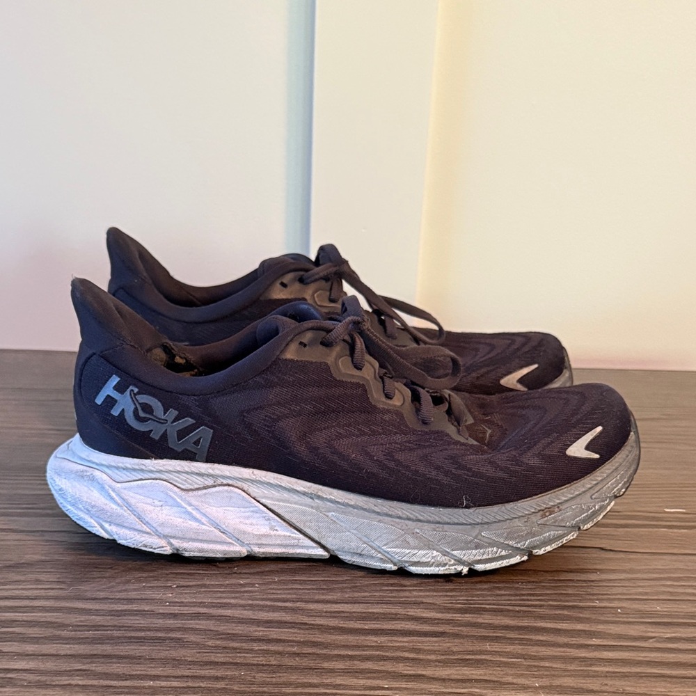Hoka Arahi 6